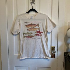 Cute and casual salmon tee!